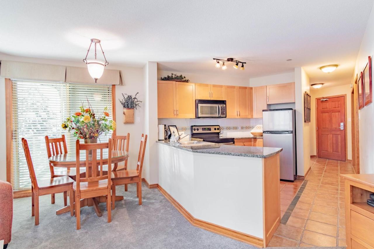 The Best Ski In Ski Out Two Bedroom Condo At Aspens Whistler Luaran gambar