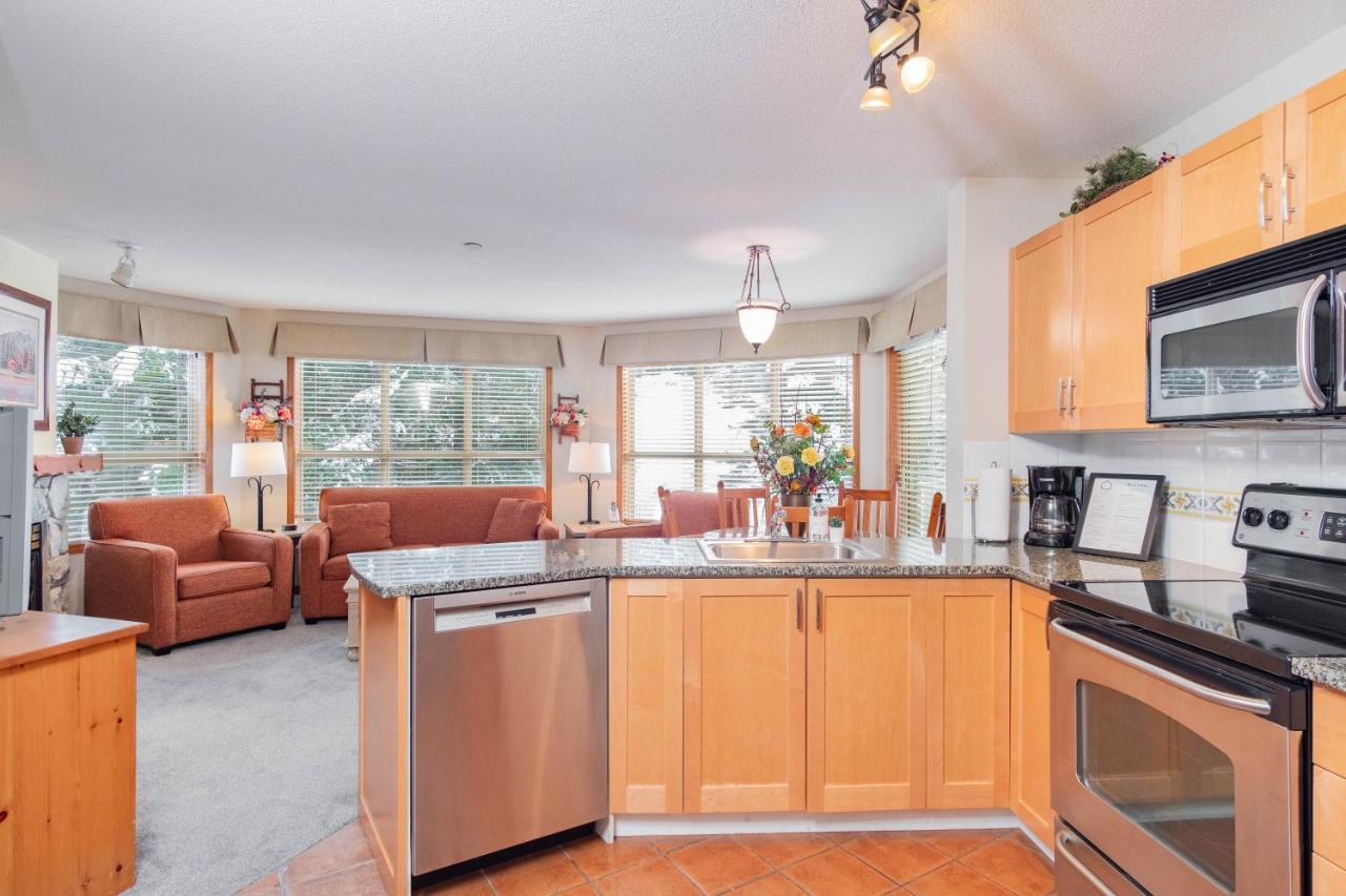 The Best Ski In Ski Out Two Bedroom Condo At Aspens Whistler Luaran gambar