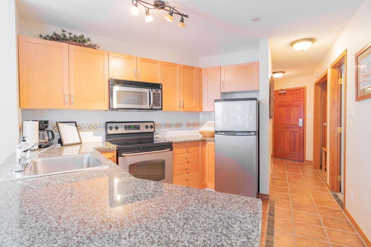 The Best Ski In Ski Out Two Bedroom Condo At Aspens Whistler Luaran gambar